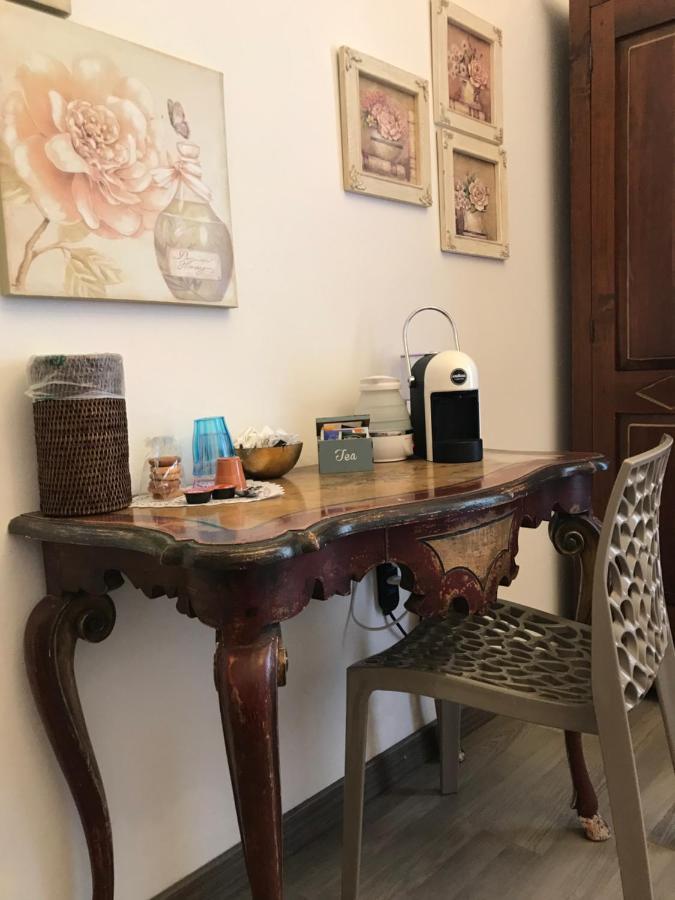 Rooms Giulietta E Romeo Βερόνα Εξωτερικό φωτογραφία