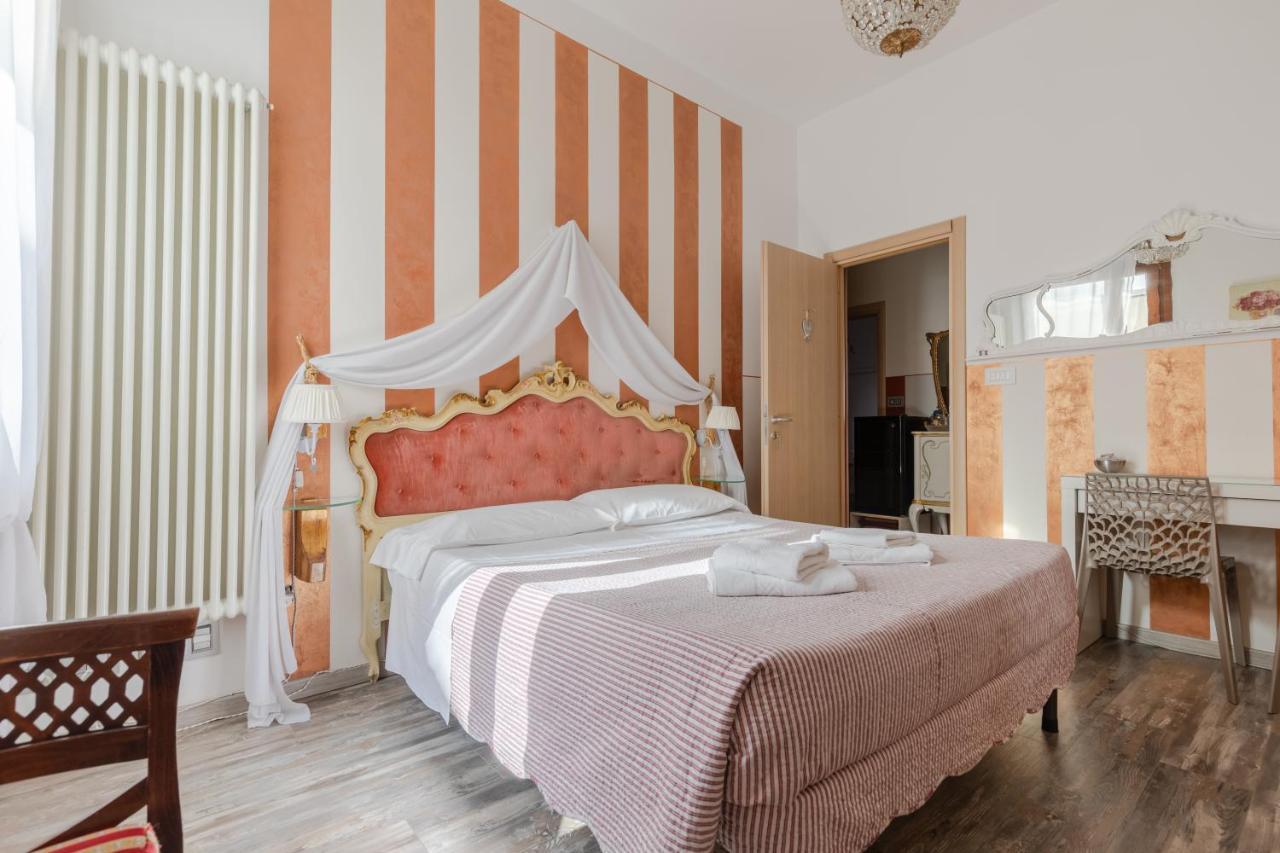 Rooms Giulietta E Romeo Βερόνα Εξωτερικό φωτογραφία